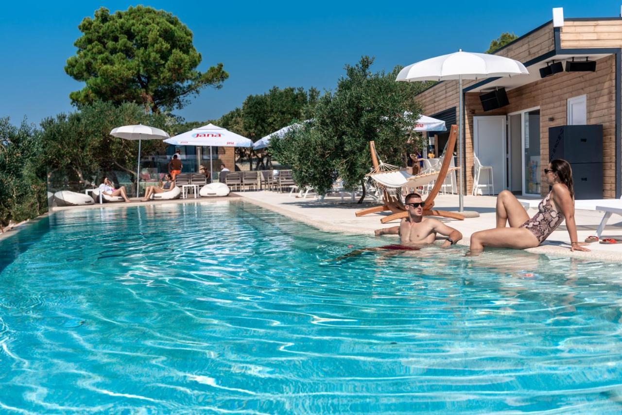 Olivia Green Camping Hotel Tisno Exterior photo
